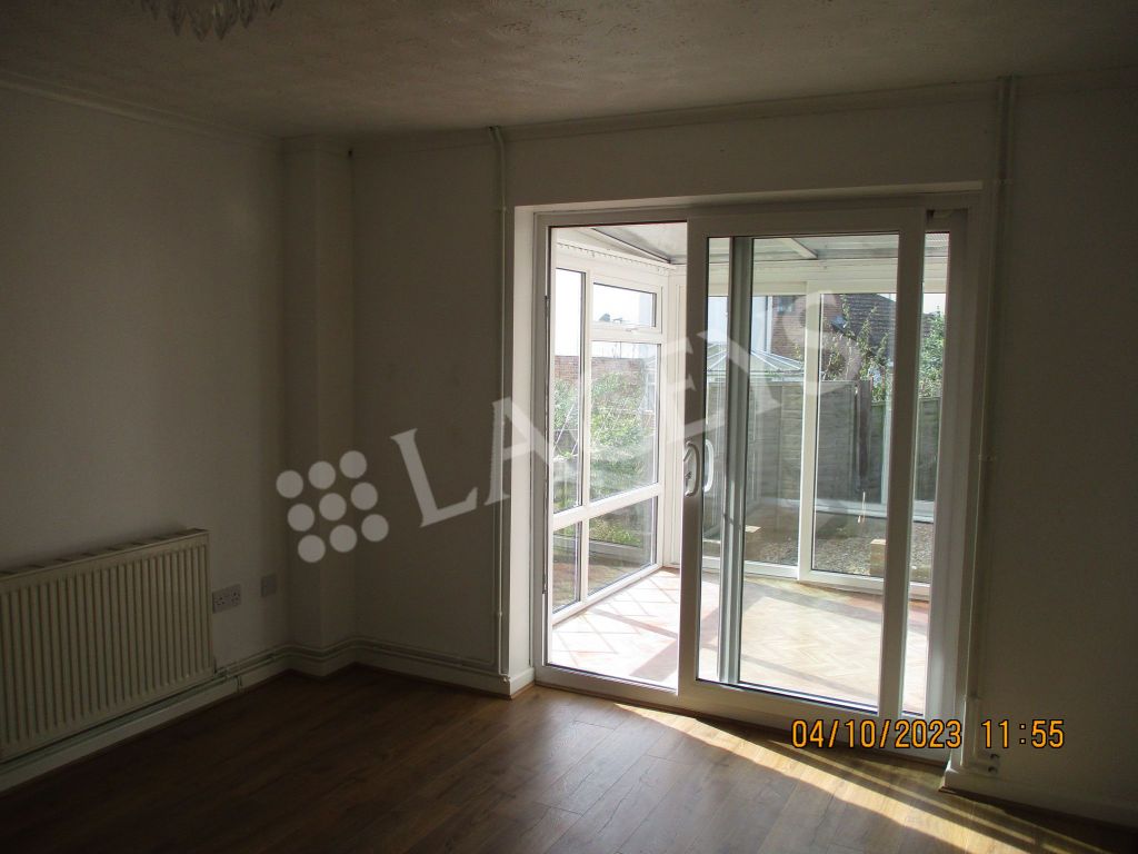 Property photo 2 of 10 Lounge