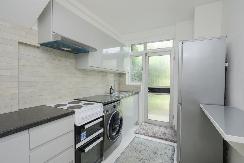 Property photo 3 of 15 Picture No. 06