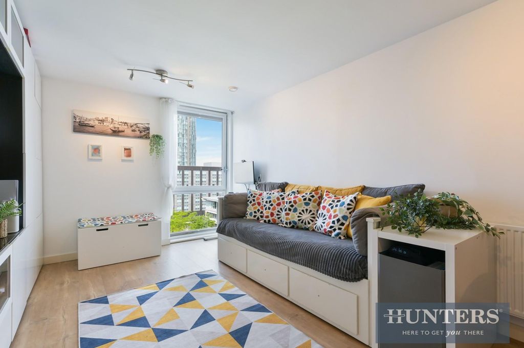 Property photo 3 of 12 Lavael House, 701- (2).Jpg