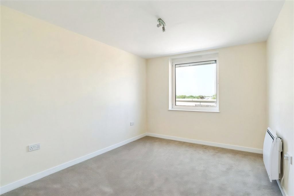 Additional image 13 of 2 bed flat to rentLower Tanbridge Way, Horsham RH12