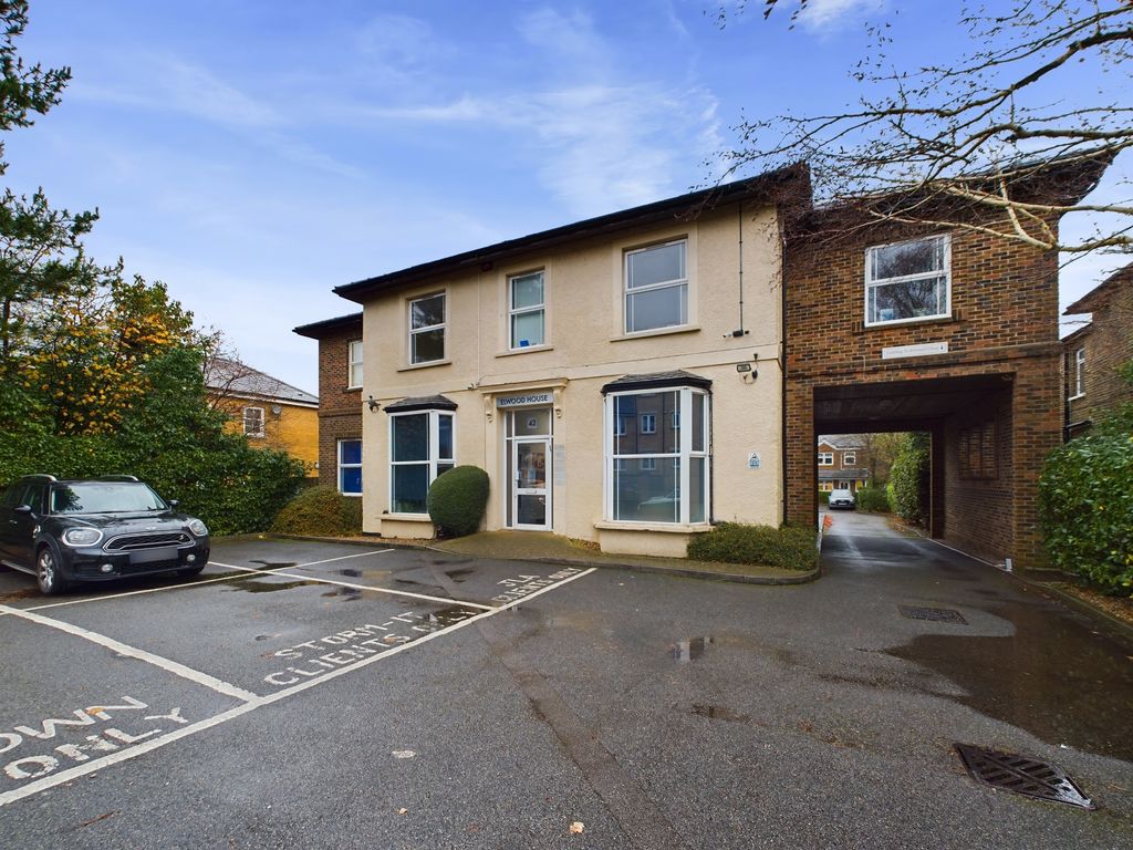 Property photo 1 of 3
