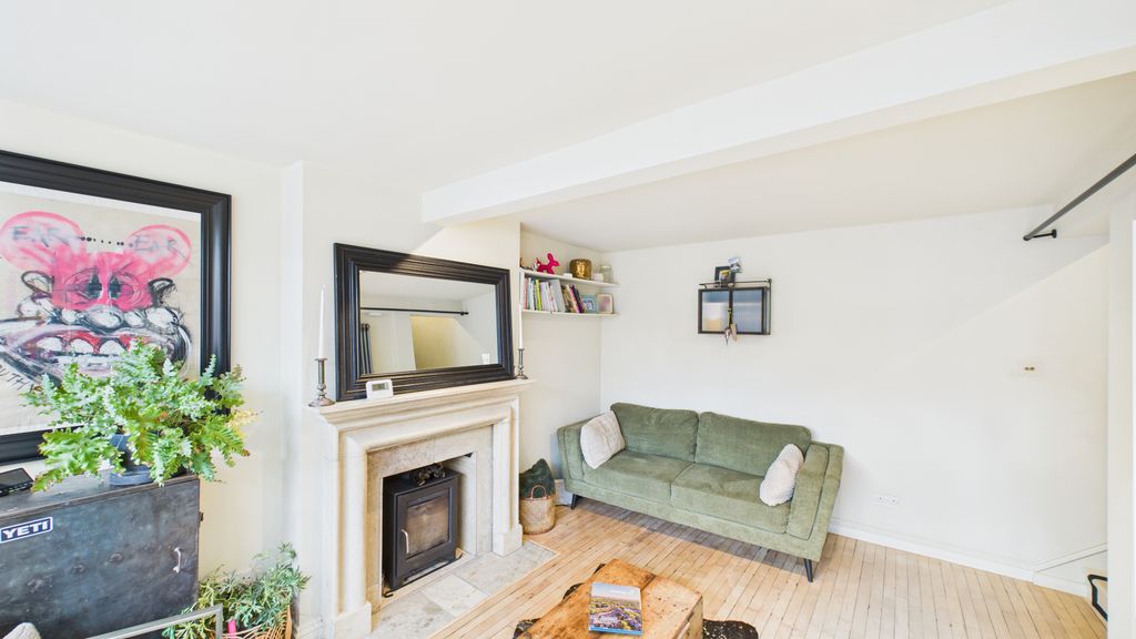 Property photo 3 of 9