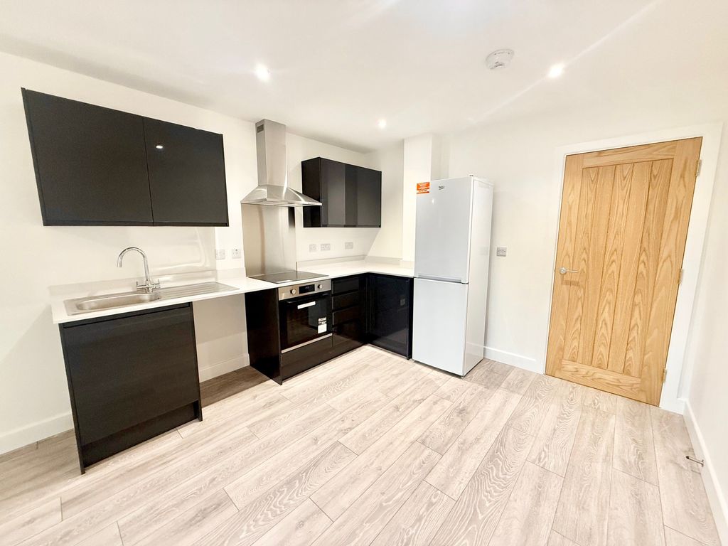 Property photo 1 of 7 Kitchen