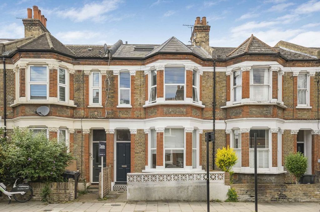 Property photo 1 of 8