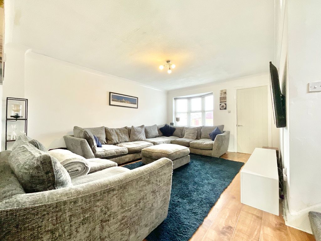Property photo 2 of 29