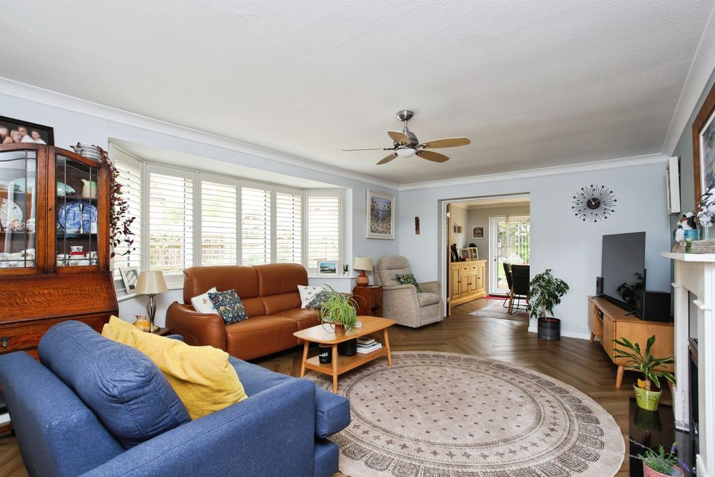 Property photo 2 of 20 Pbox-Img.Jpg