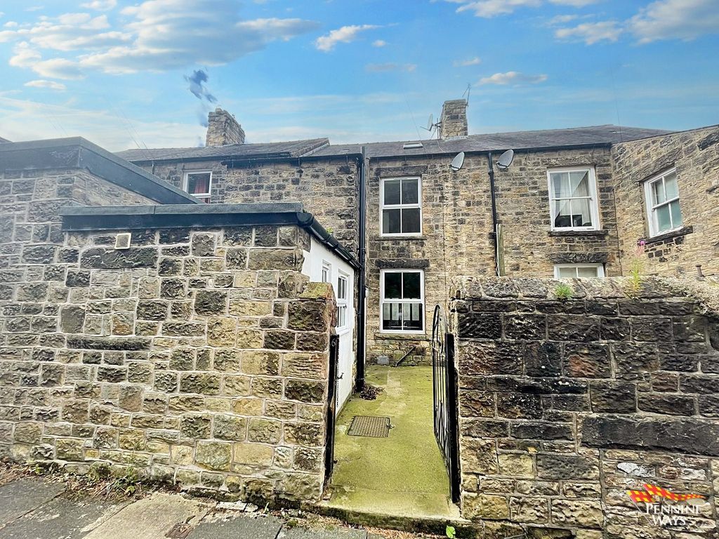 Property photo 2 of 27