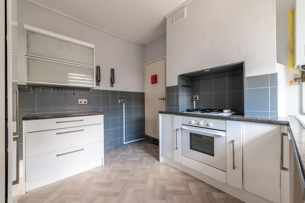 Property photo 2 of 12 Kitchen