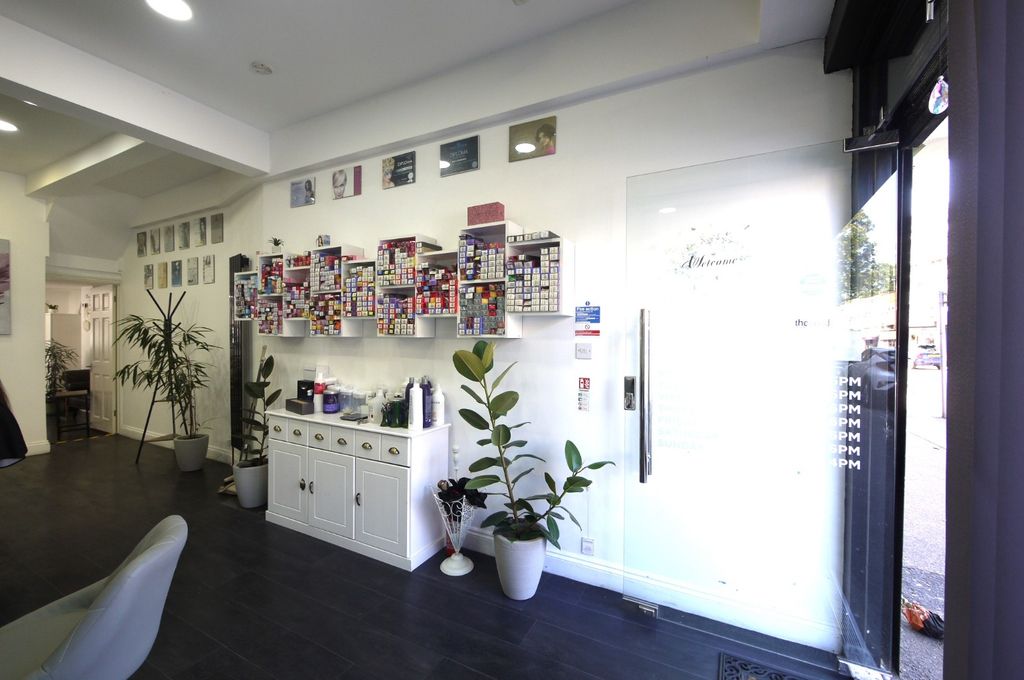 Property photo 3 of 11 4369563
