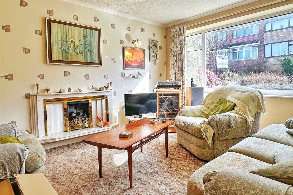 Property photo 2 of 20 Living Room