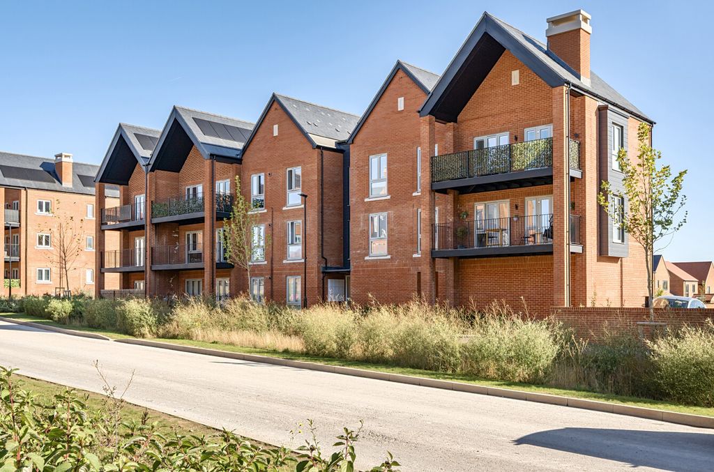 Property photo 1 of 10 1349333-1-68Baa27...