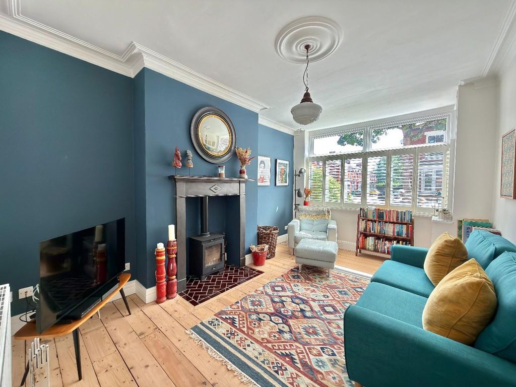 Property photo 3 of 36