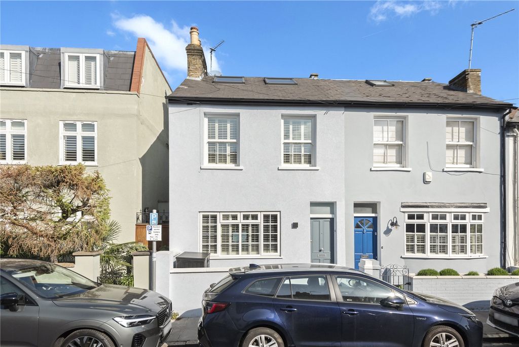 Property photo 1 of 22 Front Exterior