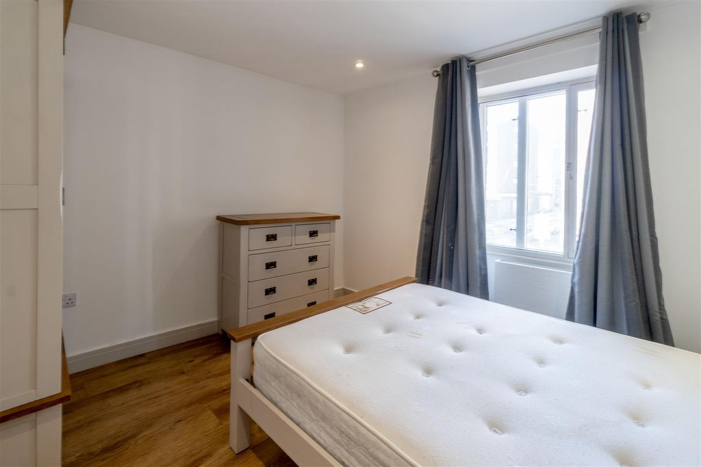 Property photo 3 of 6 Bedroom 1.Jpg