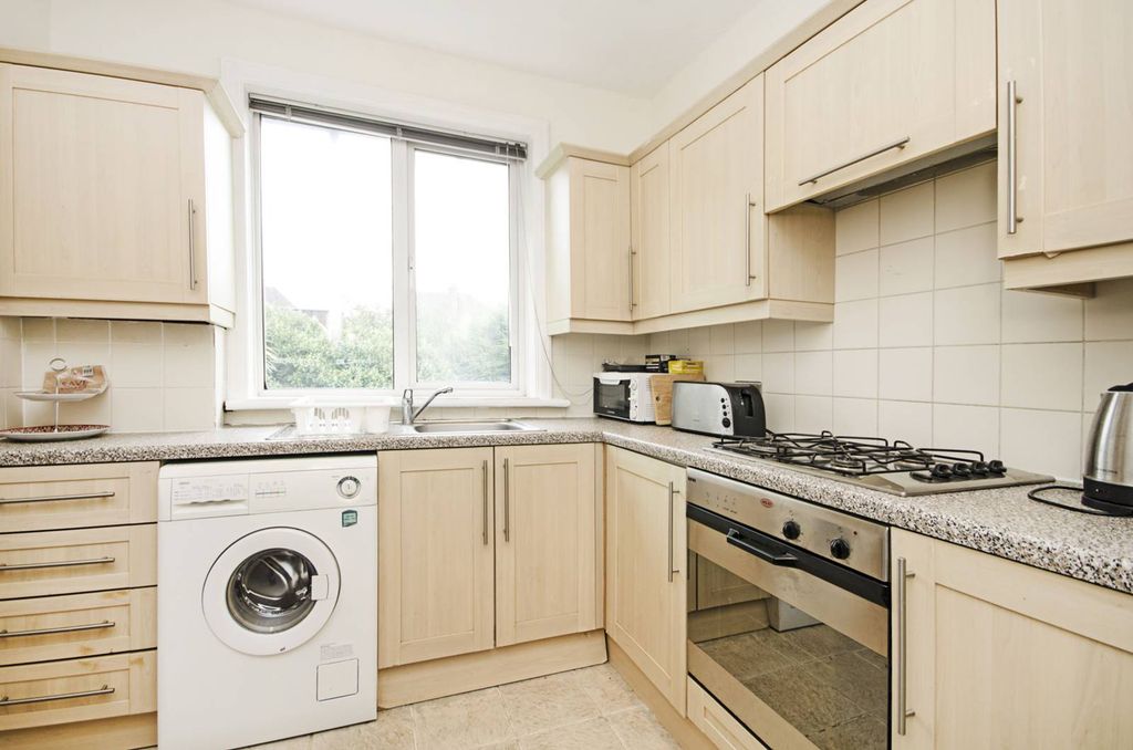 Property photo 1 of 4