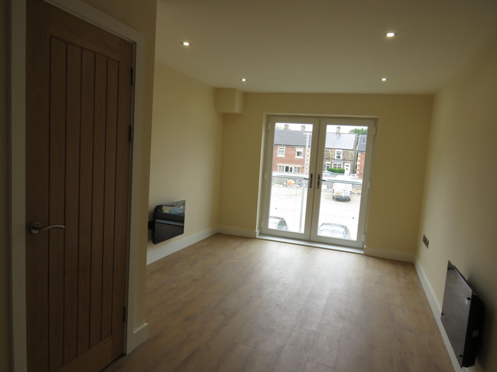 Property photo 3 of 9 Living Room