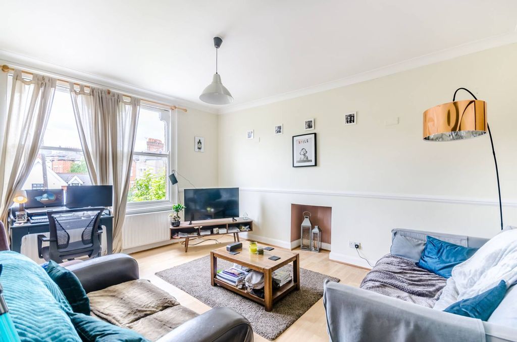 Property photo 1 of 6