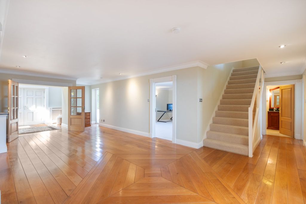 Property photo 3 of 32 Picture No. 48