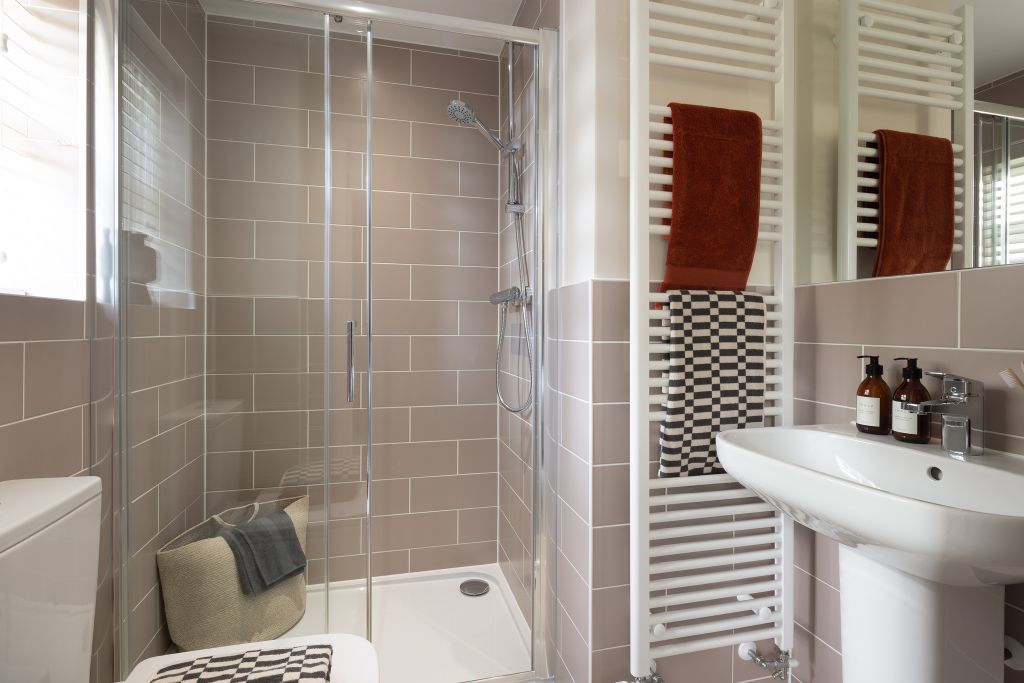 Property photo 2 of 5 En Suite In The Hadley Special 3 Bedroom Home