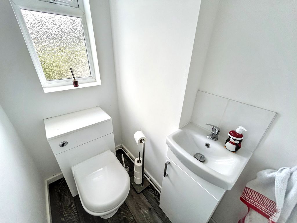 Property photo 3 of 23