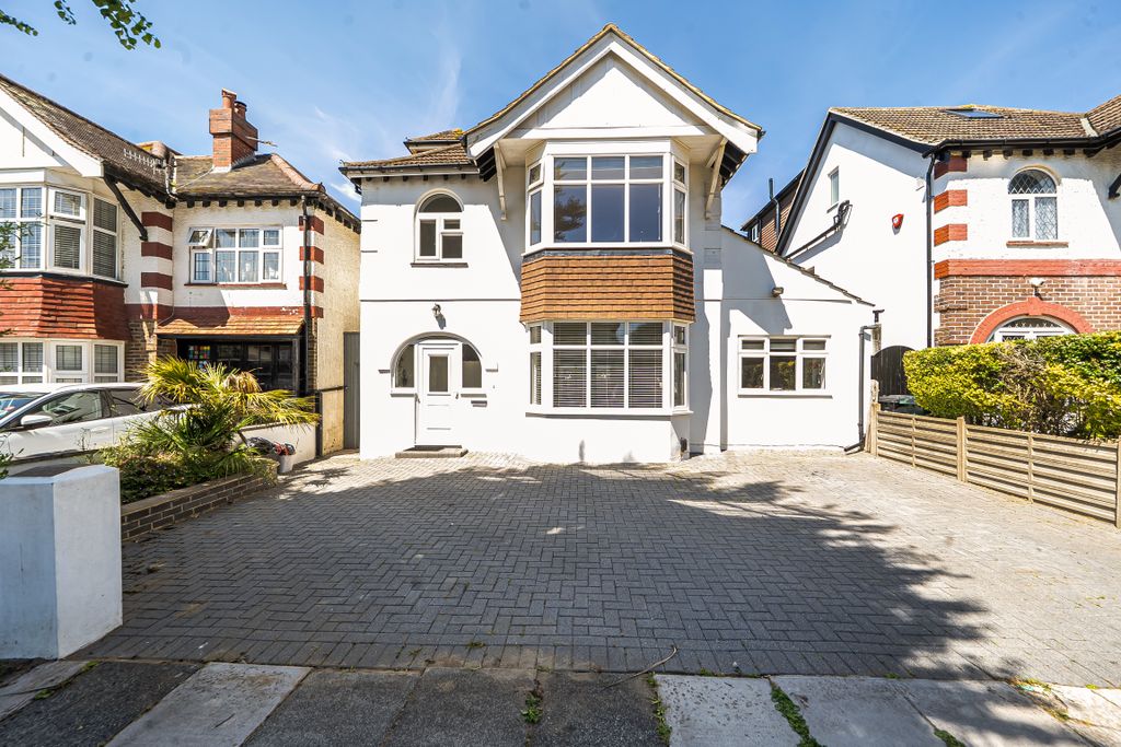 Property photo 1 of 19