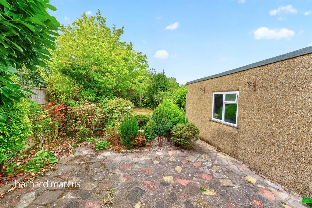Property photo 3 of 20