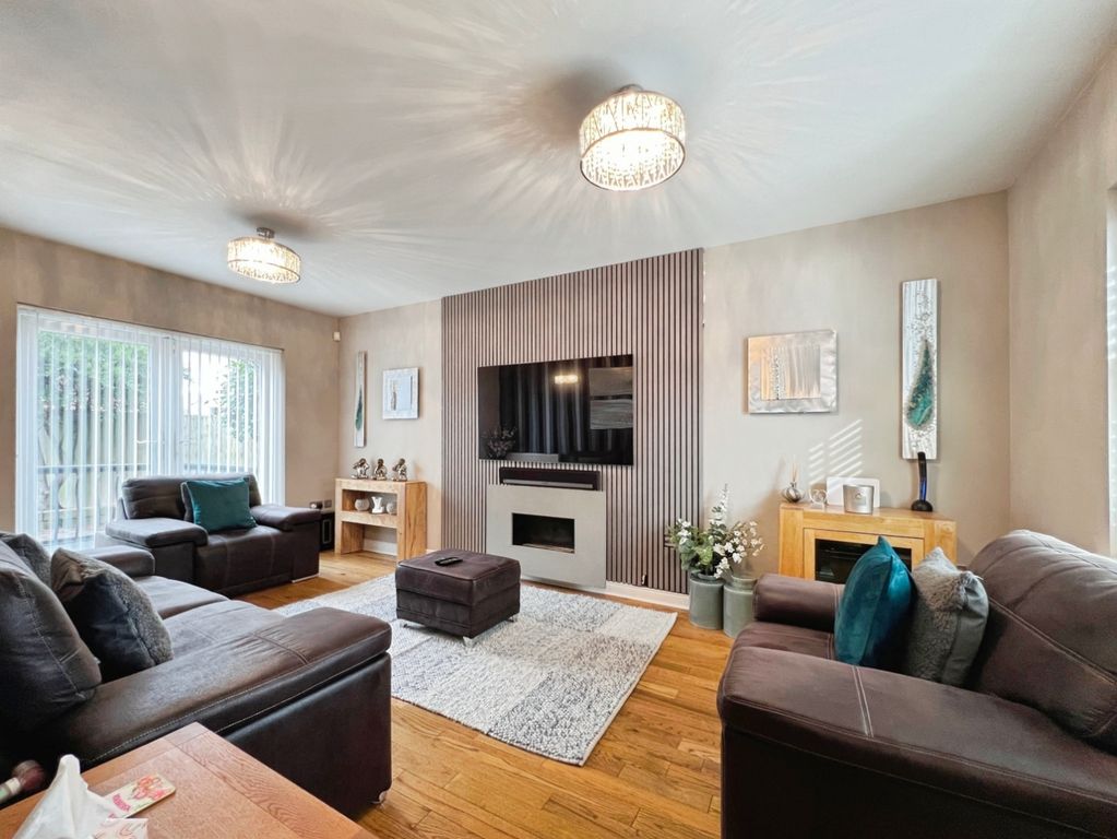 Property photo 3 of 21