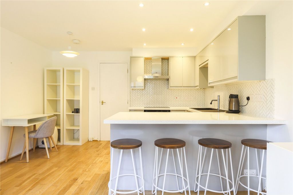 Property photo 3 of 12 Picture No. 07