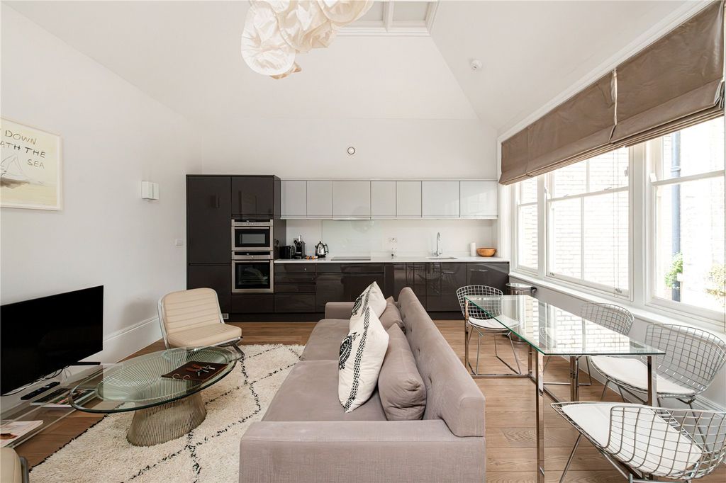 Property photo 1 of 8 Reception Room 2