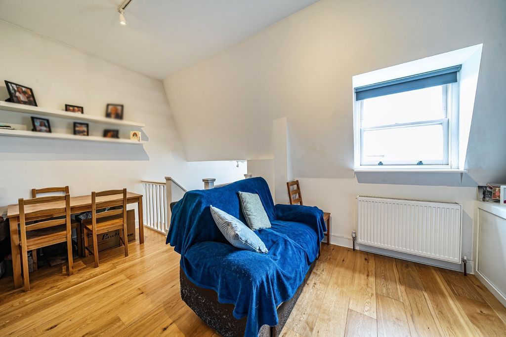 Property photo 3 of 15 Picture No. 02