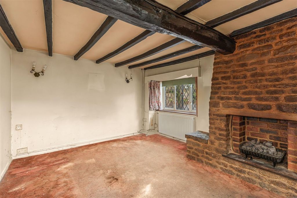 Property photo 2 of 13 2 Royal Oak Lane, Middleton Cheney-8.Jpg