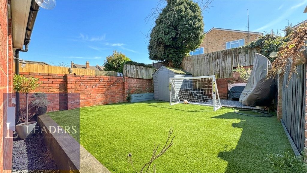 Property photo 3 of 16 Garden
