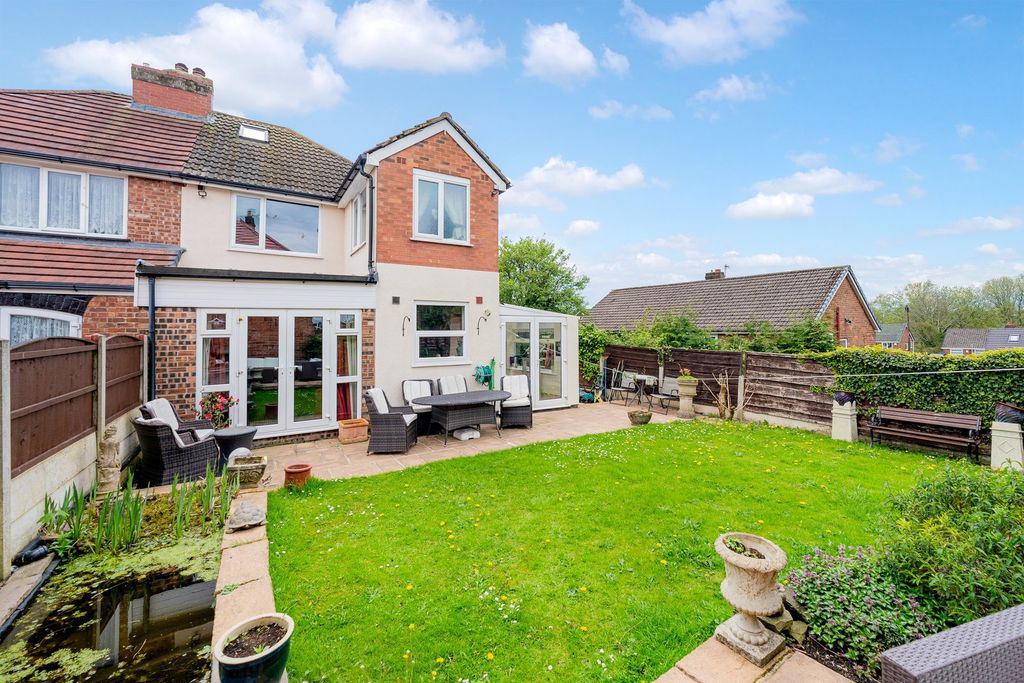 Property photo 1 of 33