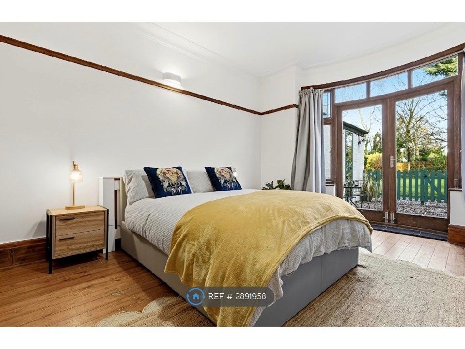 Property photo 1 of 12 Area, Garden Access And Room To Actually Chill