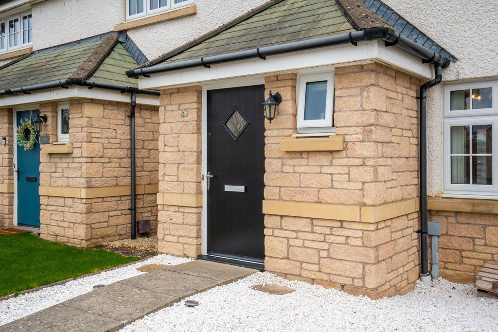 Property photo 3 of 24