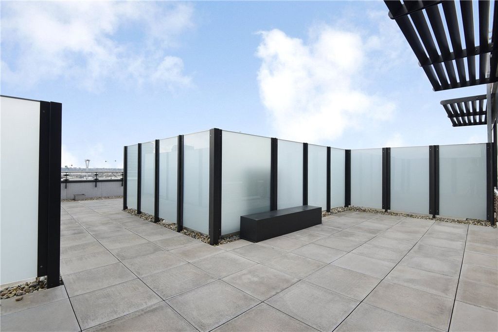 Property photo 2 of 23 Picture No. 51