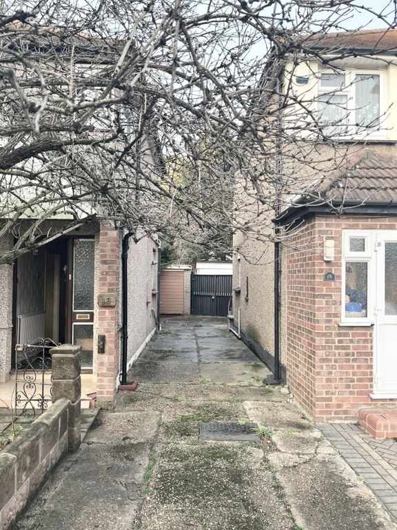 Property photo 3 of 3