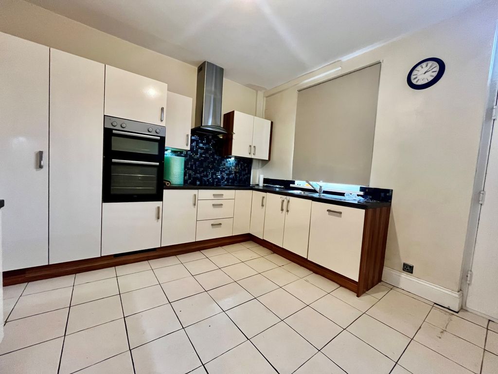 Property photo 3 of 9 Image