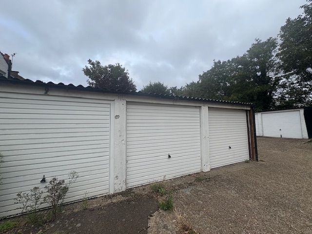 Property photo 1 of 3