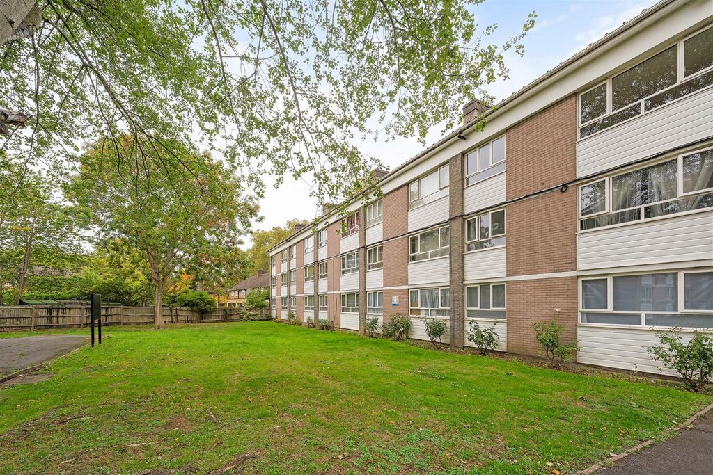 Property photo 3 of 11