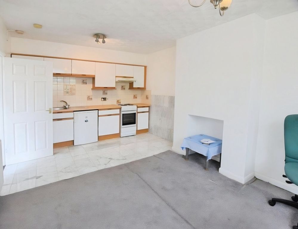 Property photo 1 of 5