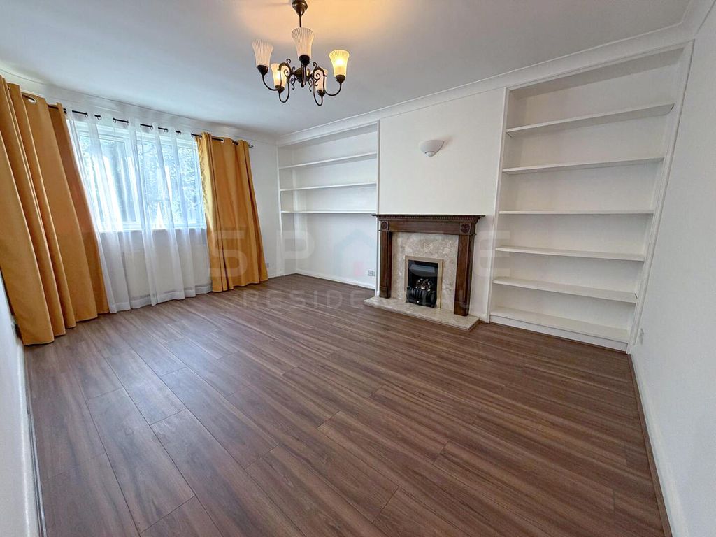Property photo 2 of 16 Living Room