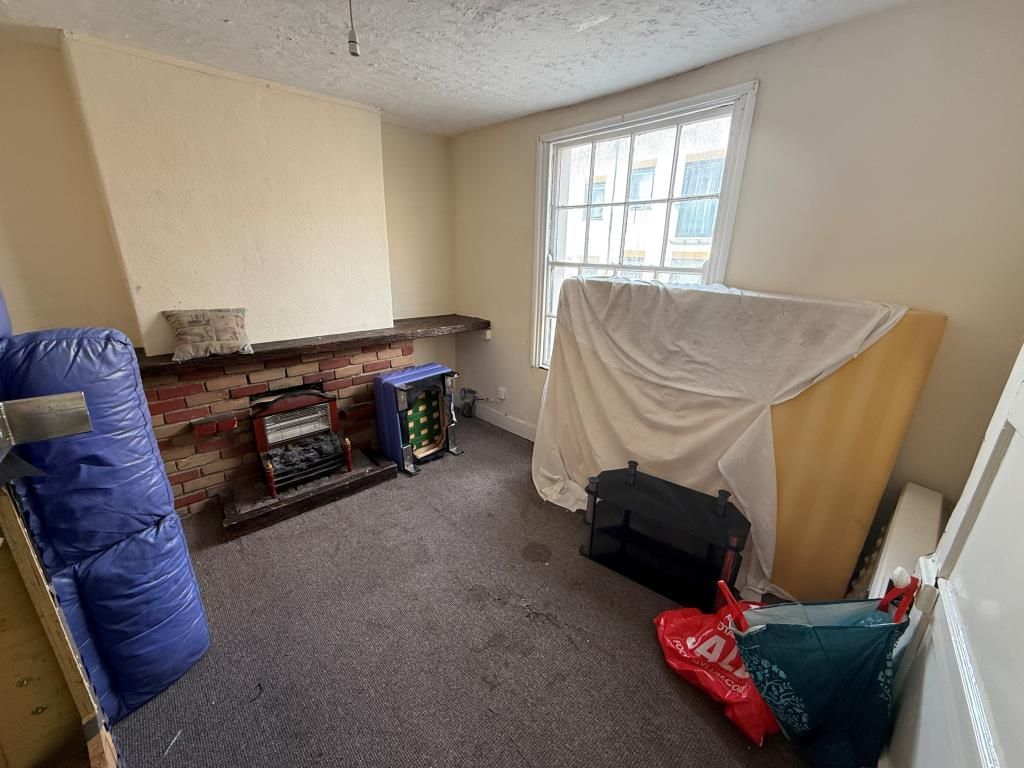 Property photo 2 of 10 Flat A Living Room
