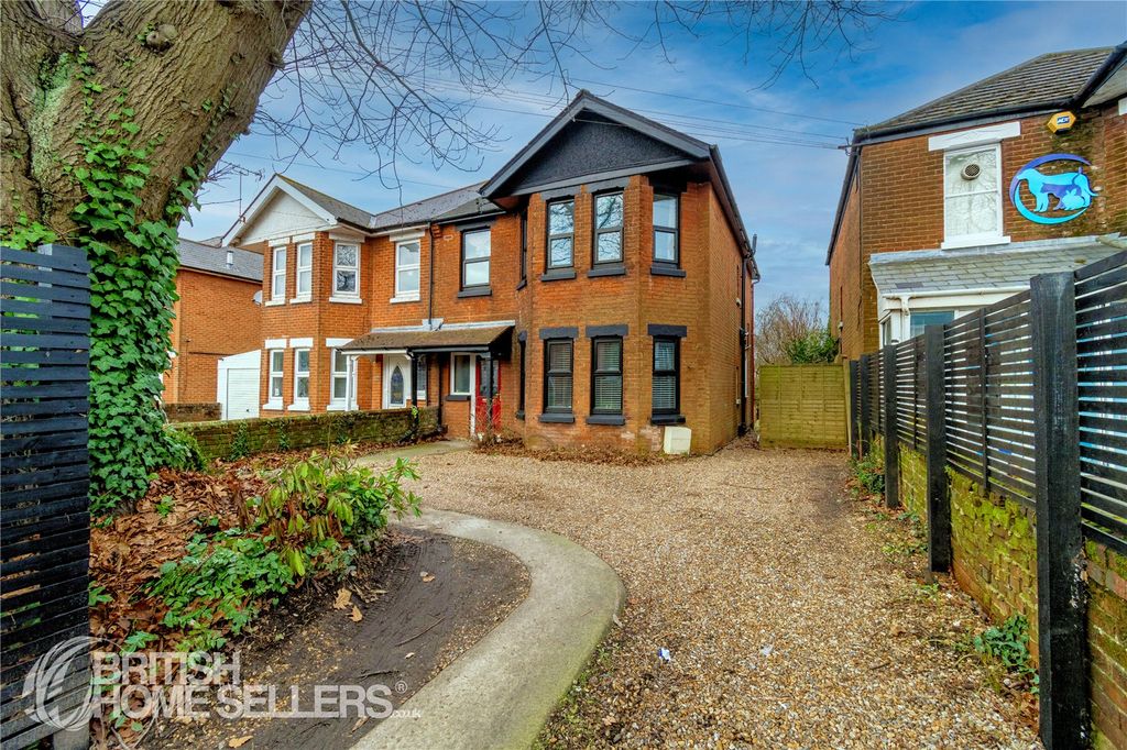 Property photo 1 of 28 Picture No. 64