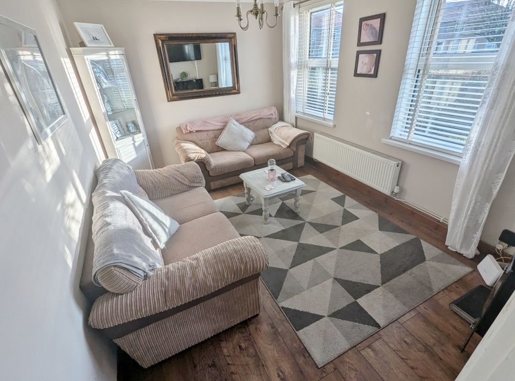 Property photo 2 of 11