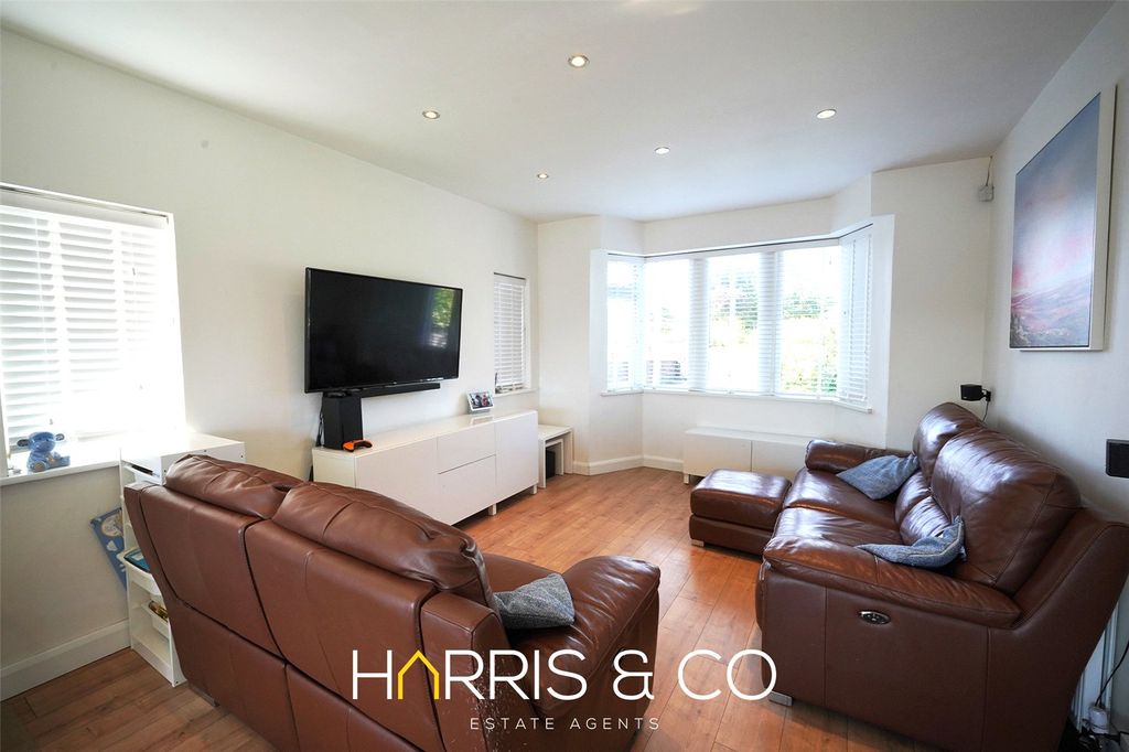 Property photo 3 of 19 Picture No. 05