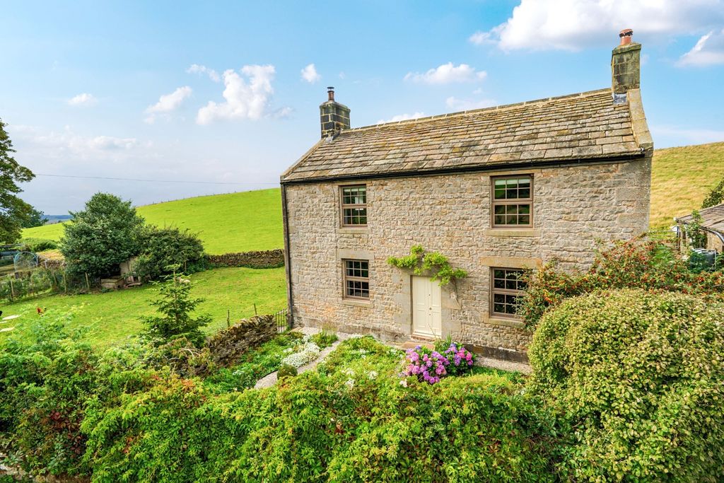 Property photo 1 of 43 The Old Farm House - Front Aspect