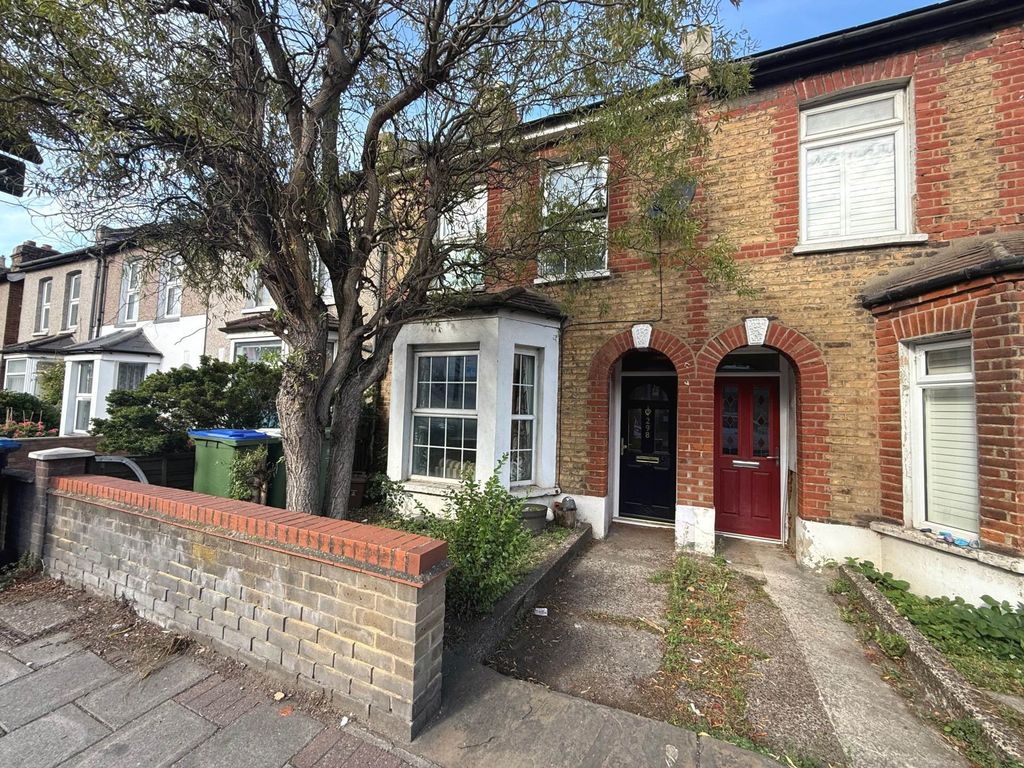 Property photo 1 of 21