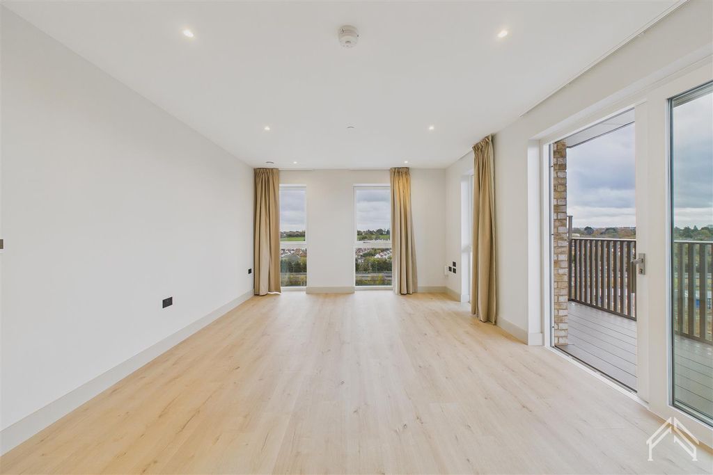 Property photo 2 of 16 2*.Jpg