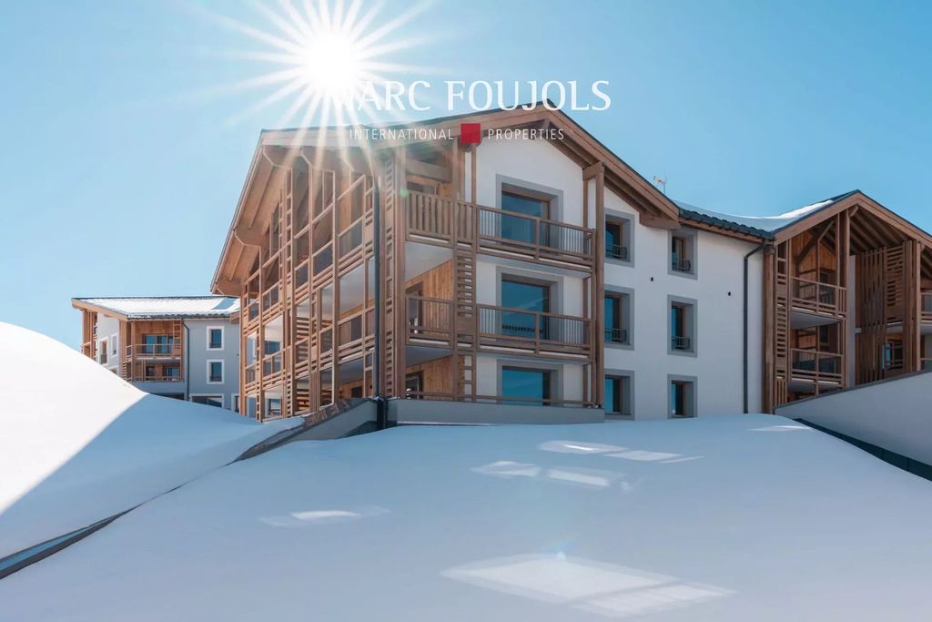 Property photo 1 of 15 Luxury 2-Bedroom Apartment In Alpe d’Huez: Phoenix Residences